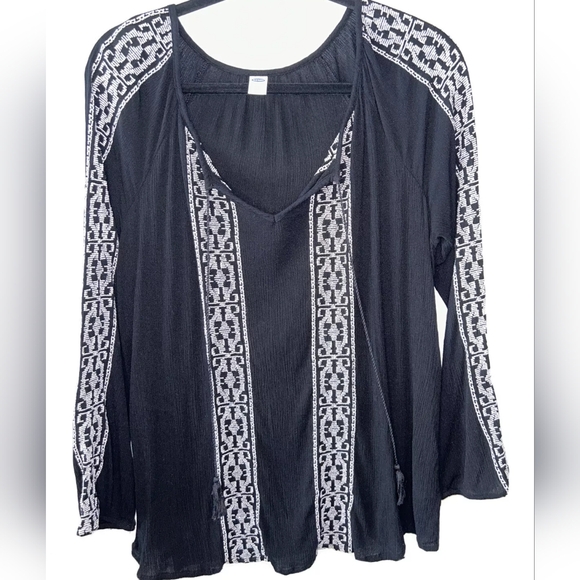 Old Navy Tops - 💚 3 For $15 Old Navy Embroidered Women's Long Sleeve Boho Size  MED